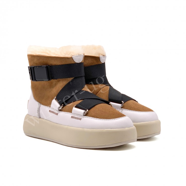 Женские UGG Boom Buckle Boots - Chestnut