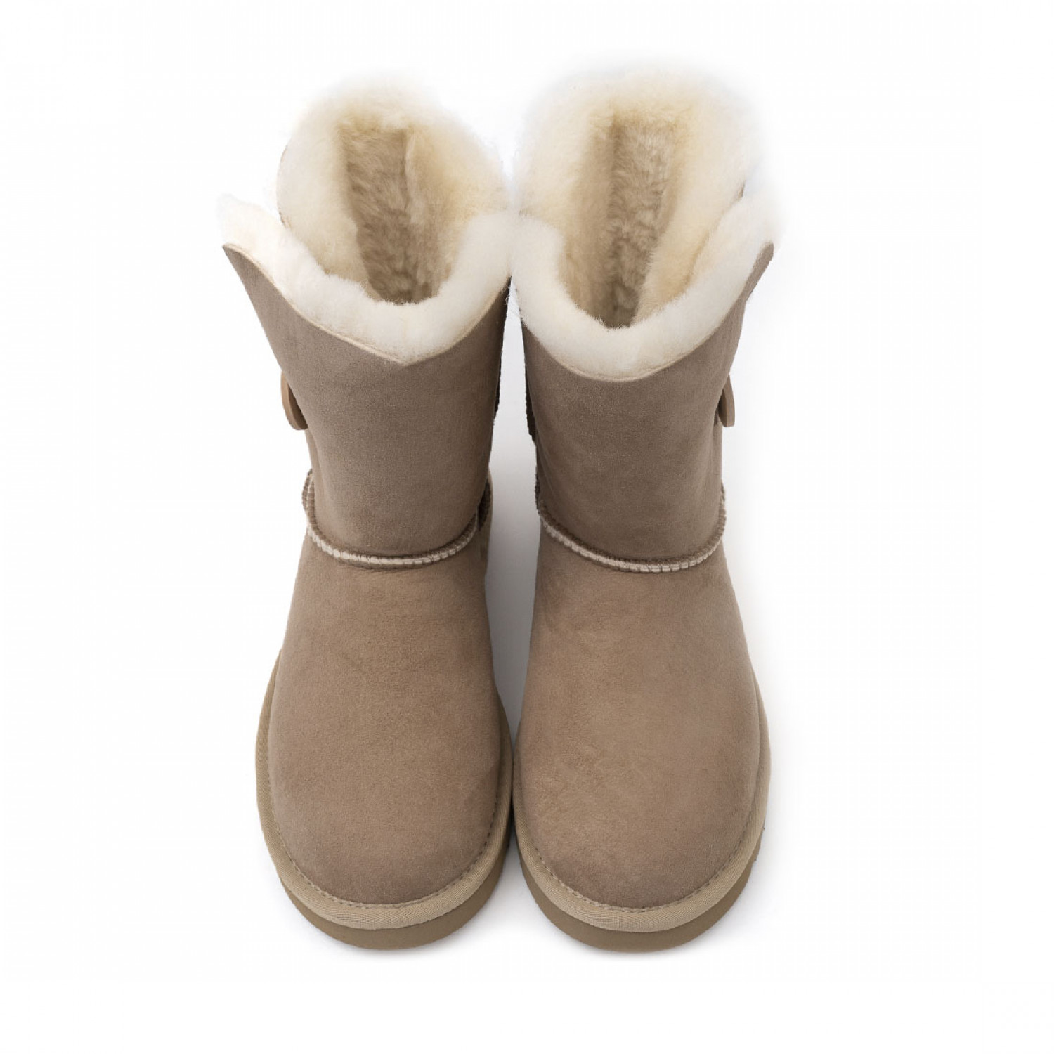 UGG Bailey Button - Sand